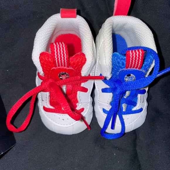 New Nike Foamposite
SIZE: 2c (Baby/Infants)
100% authentic guaranteed. - Picture 10 of 15